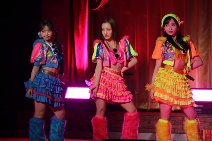 AKB48生写真 高橋みなみ、小嶋陽菜、板野友美、柏木由紀、指原莉乃、川栄李奈等 AKB48生写真 高橋みなみ、小嶋陽菜、板野友美、柏木由紀、指原莉乃、川